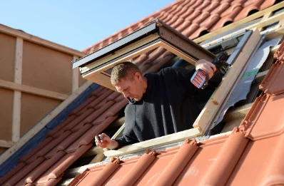 Pose de fenêtres de toit Velux à Roqueredonde
